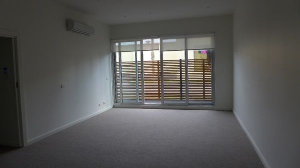 2/323 Charman Road, Cheltenham, VIC 3192