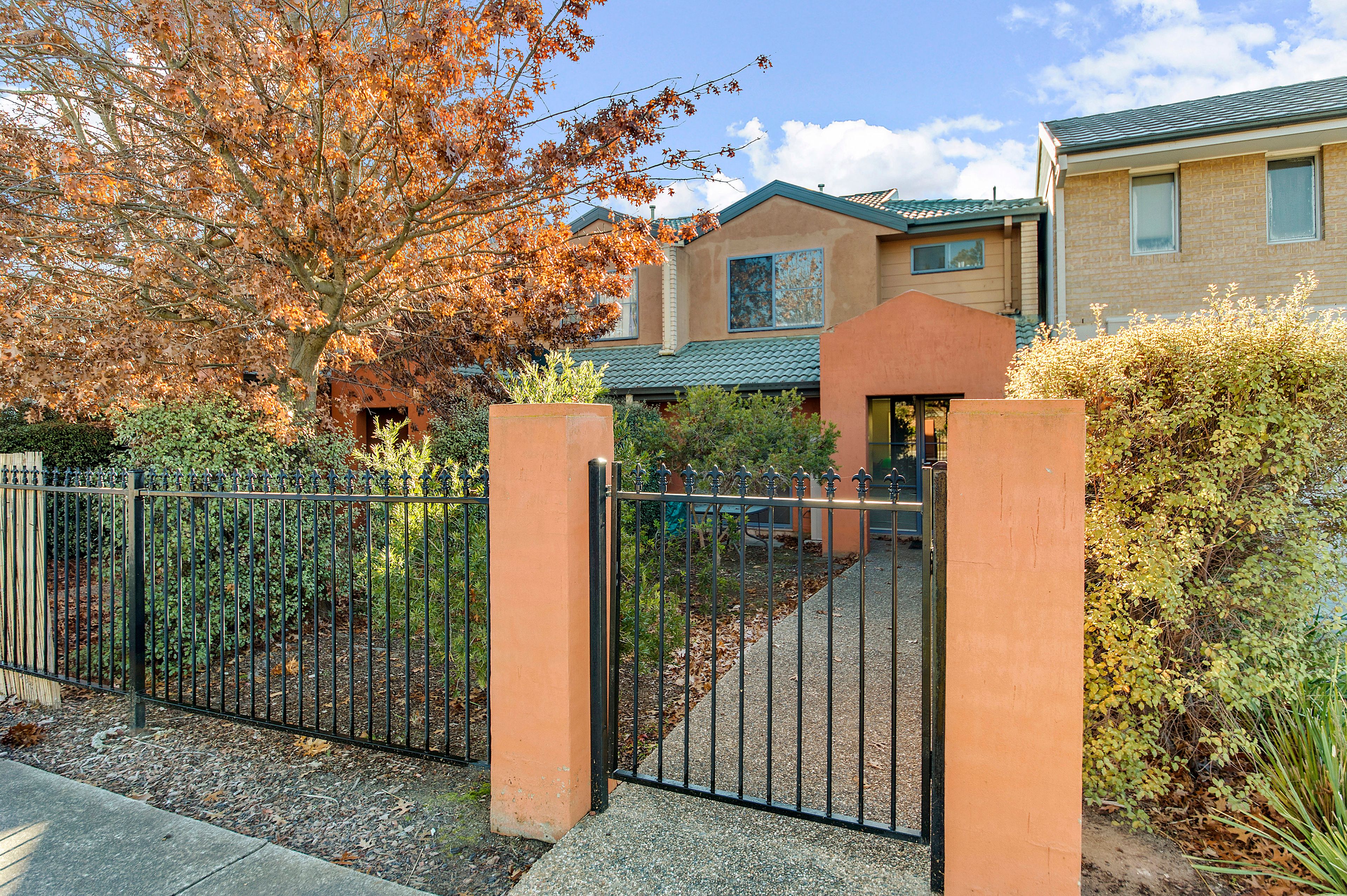 15 Wanliss Street, Latham ACT 2615