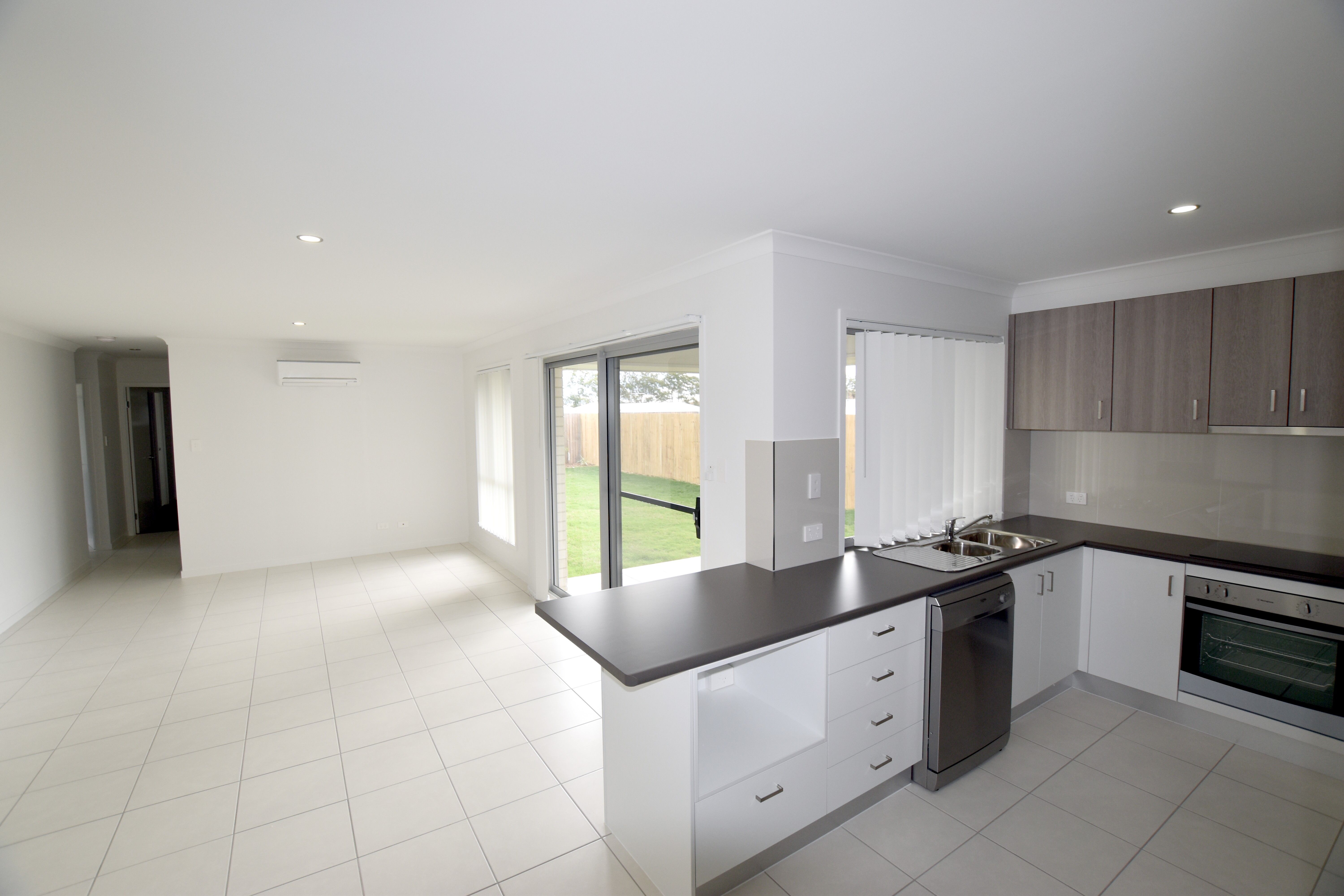 14 Oystercatcher Road, Kirkwood, QLD 4680