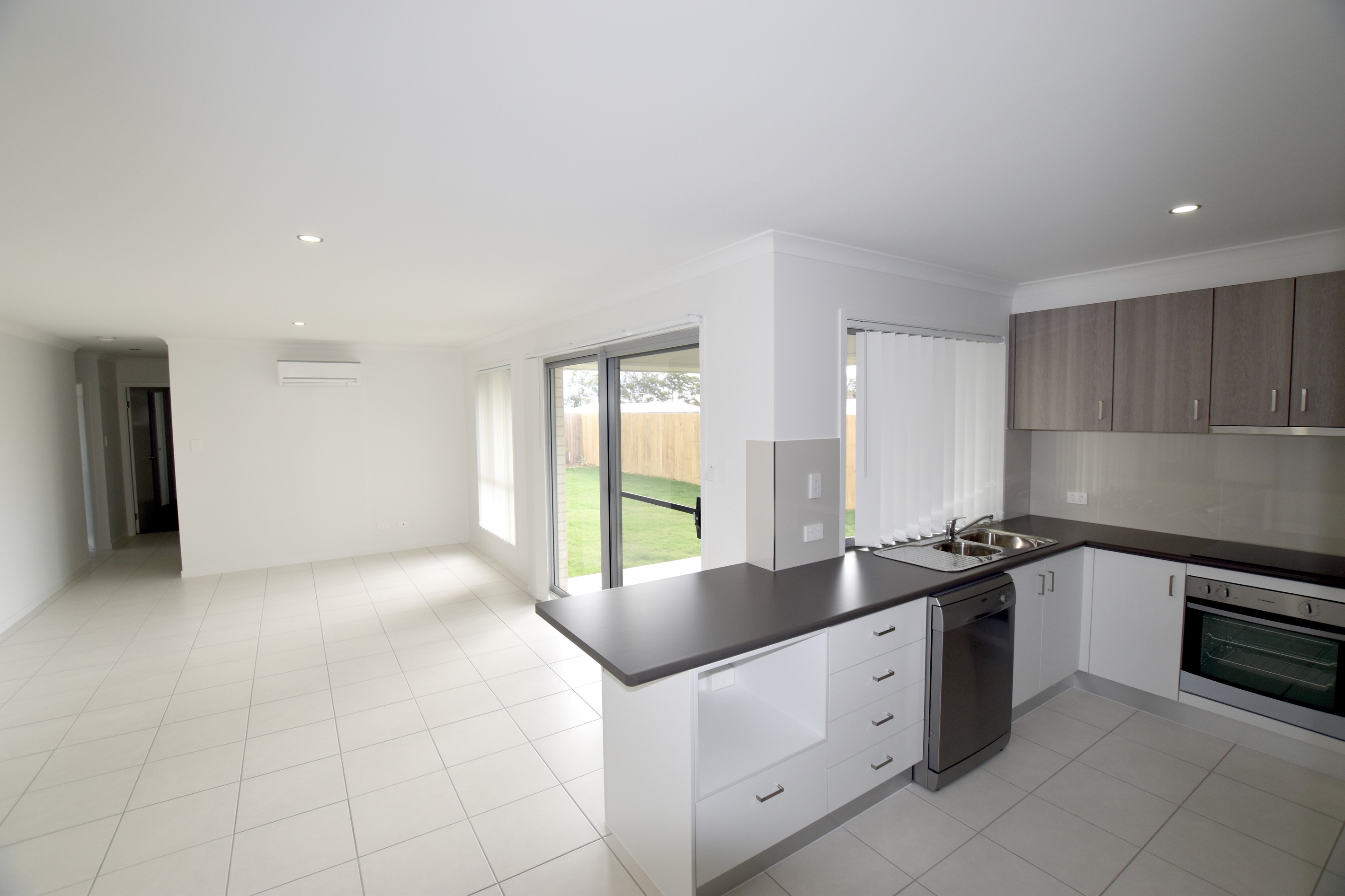 14 Oystercatcher Road, Kirkwood, QLD 4680