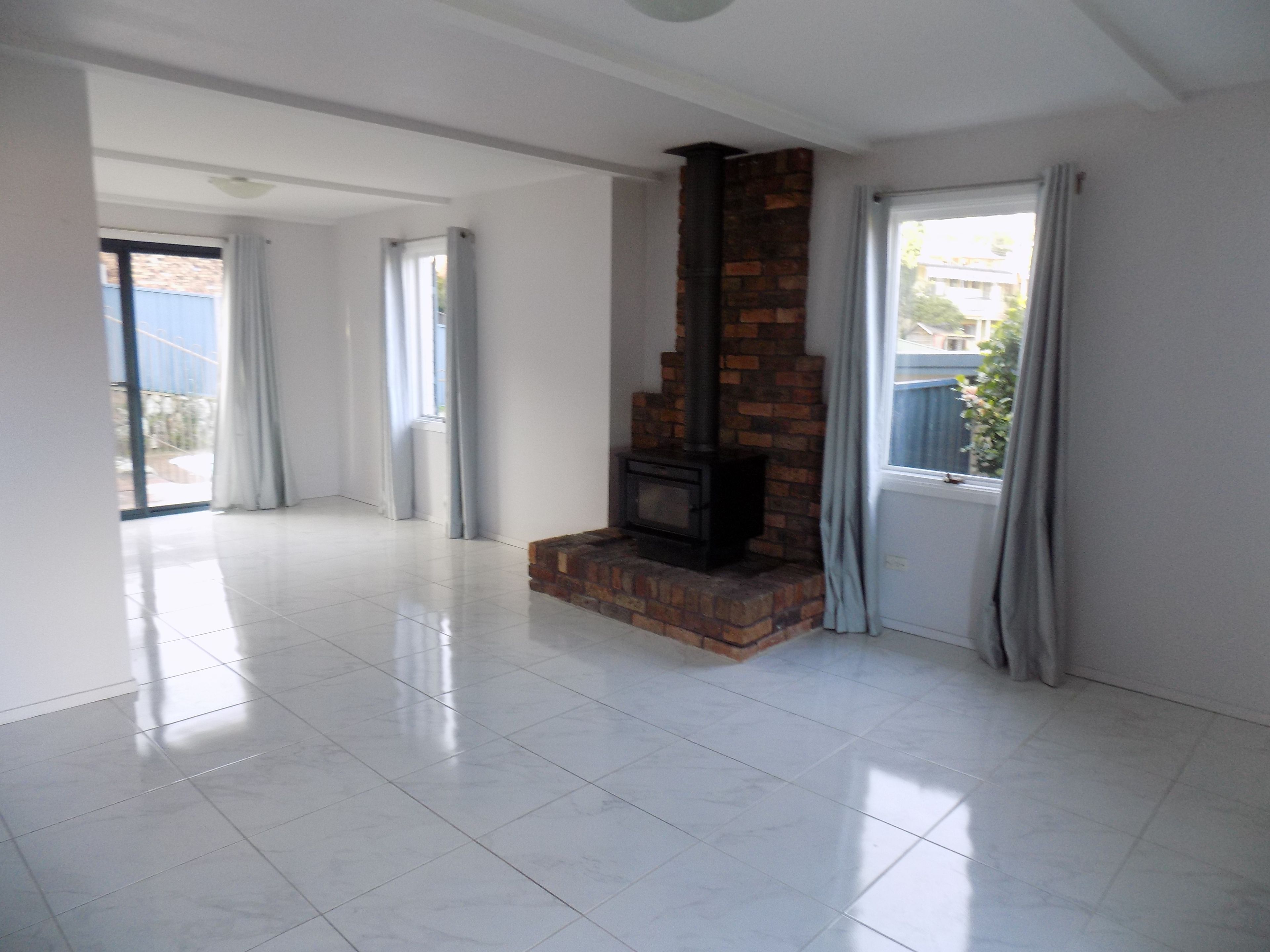 75 Sealand Road, Fishing Point, NSW 2283