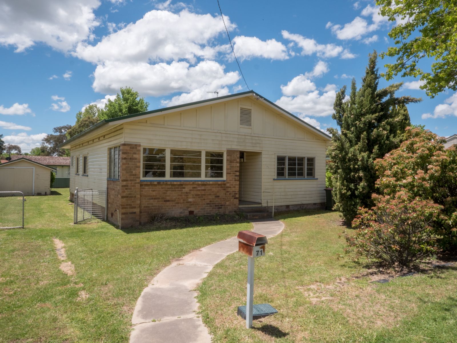 71 Mossman Street
