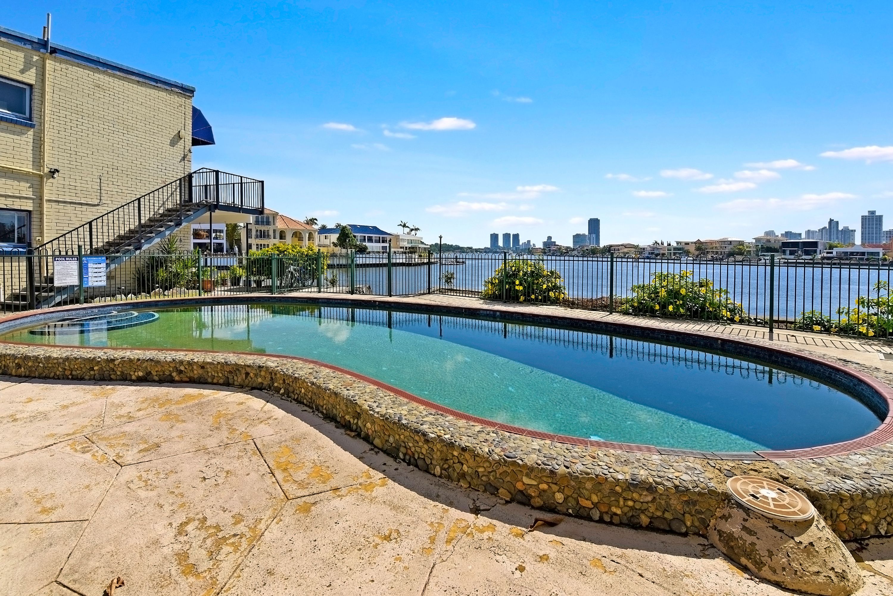 107 Stanhill Drive, Chevron Island QLD 4217