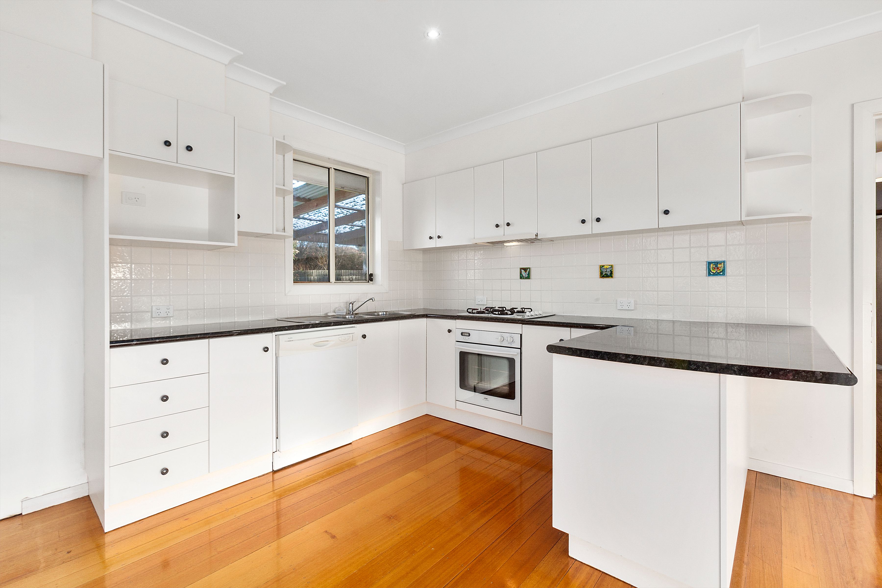 4 Cooma Court, North Geelong, VIC 3215