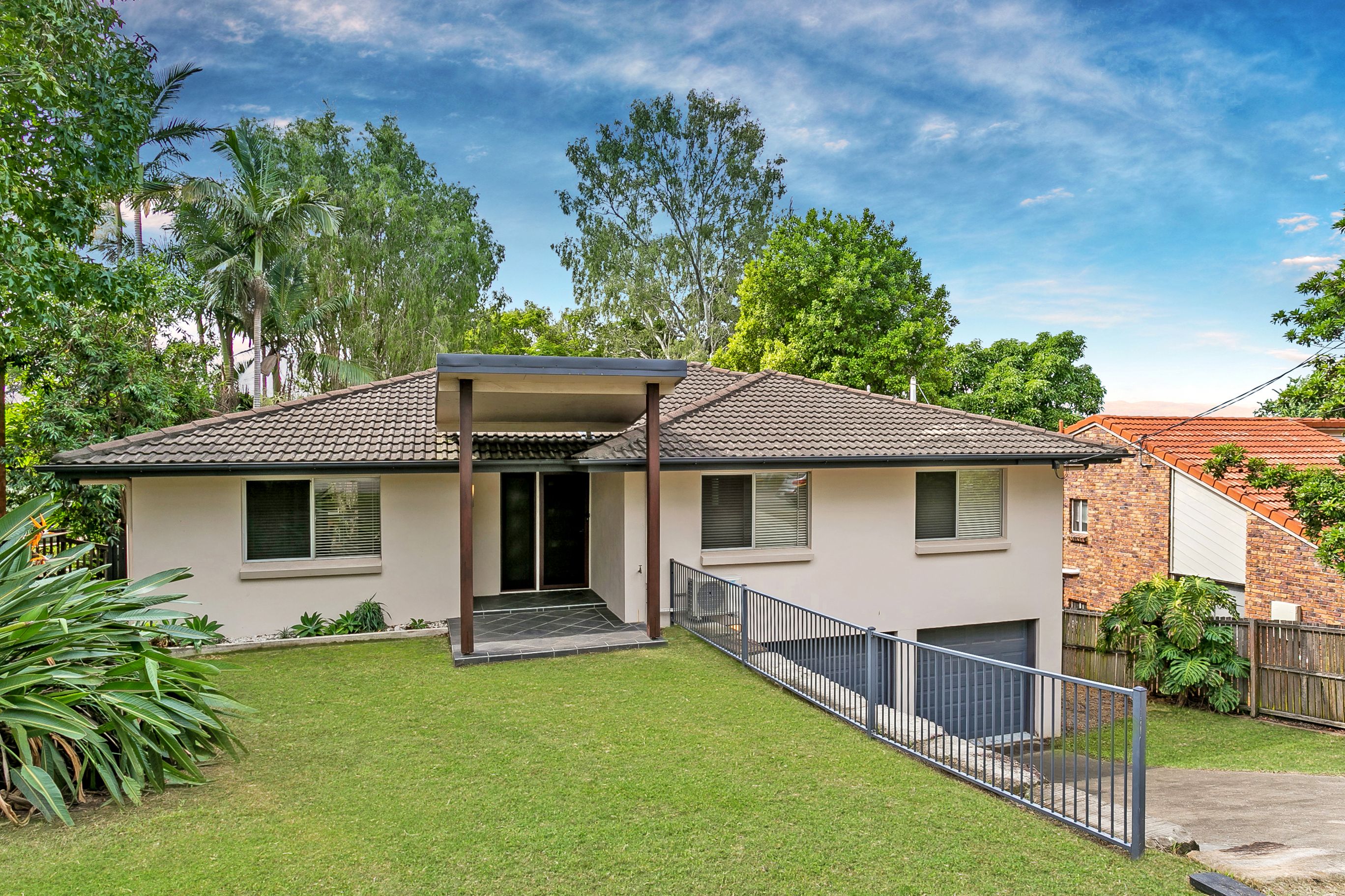 28 Kersley Road, Kenmore QLD 4069