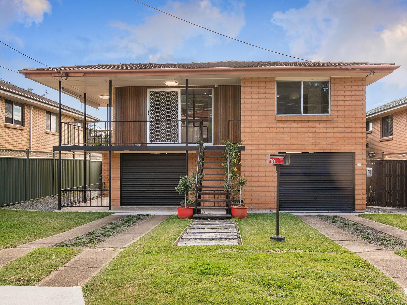 10 Leeton Street, Carina, QLD 4152
