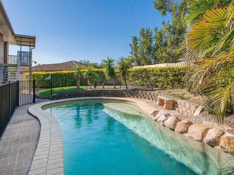 6 Lindisfarne Street, Carindale, QLD 4152