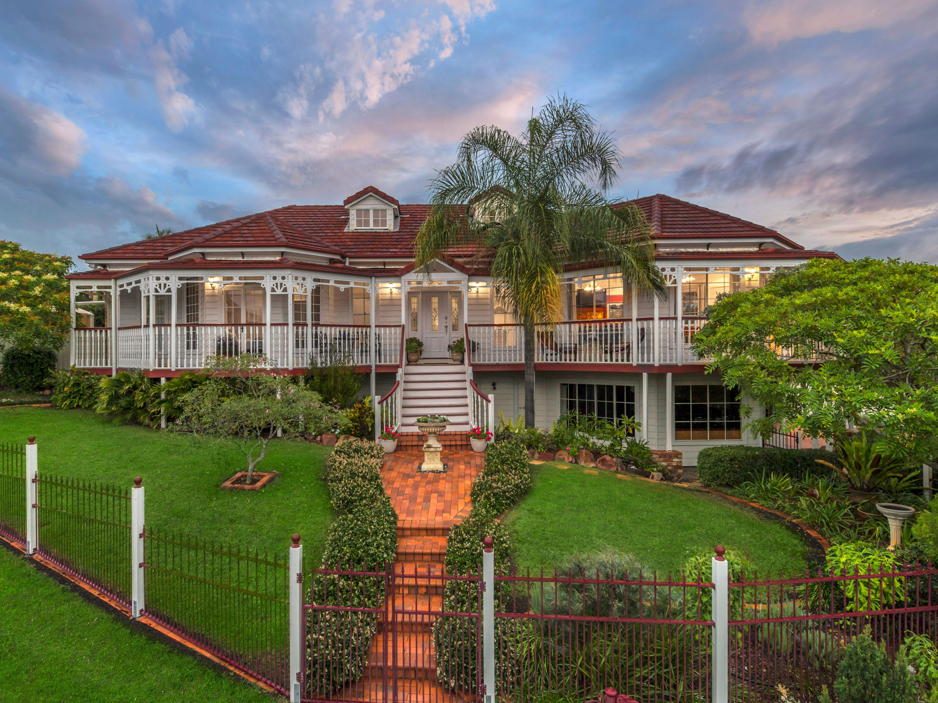 33 Eclipse Street, Bridgeman Downs, QLD 4035