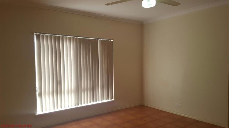 2 Parker Close, Baynton, WA 6714
