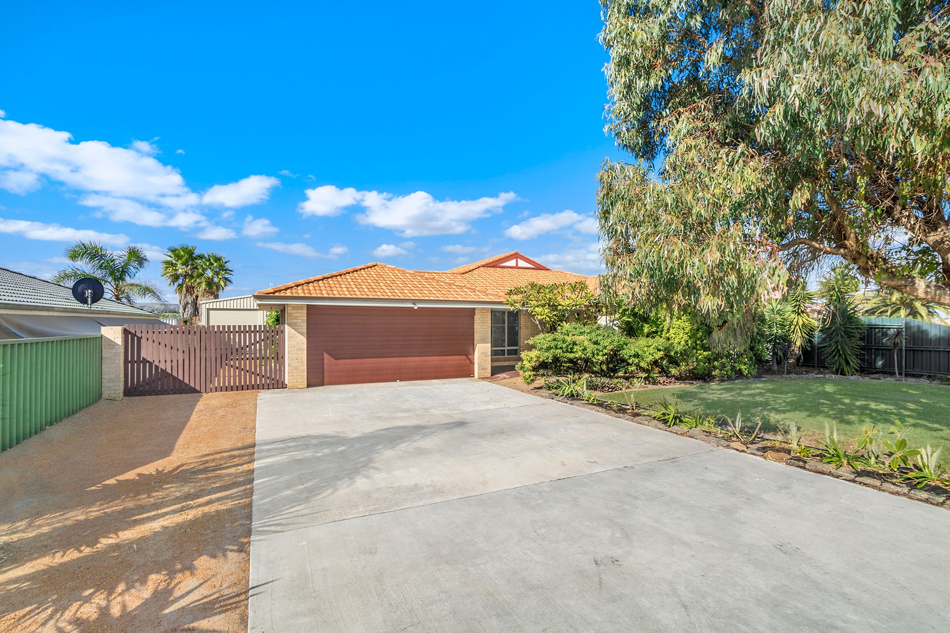 22 Hillview Drive, Drummond Cove, WA 6532