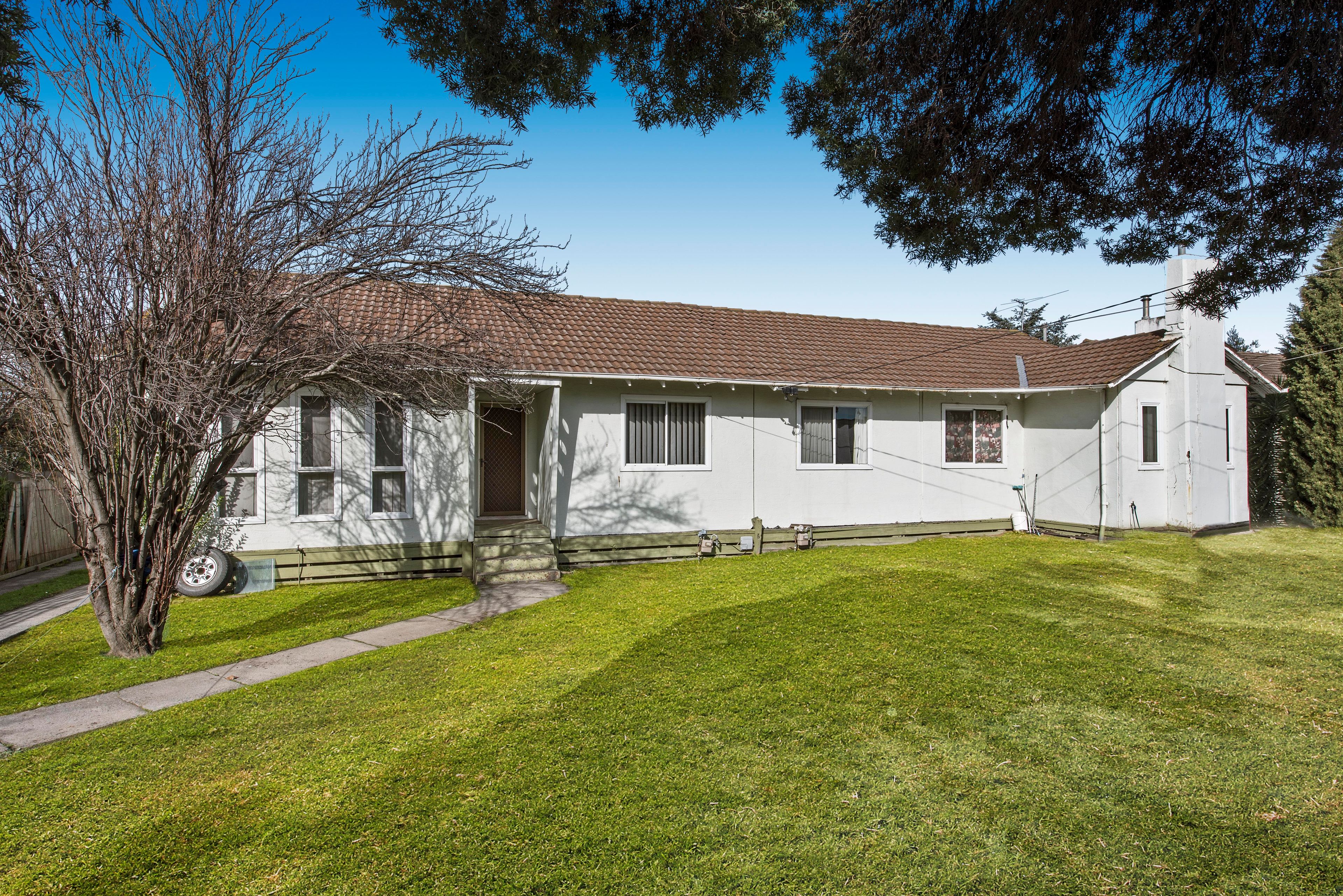 2-4 O'Malley Crescent, Dandenong North, VIC 3175
