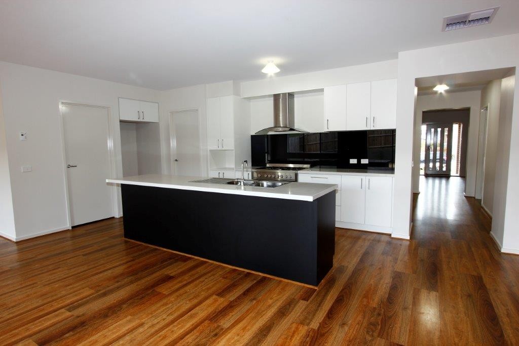 20 Woolondoon Drive, Highton, VIC 3216