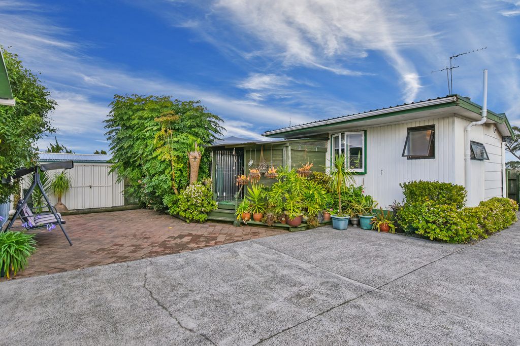 9A Waiari Road, Conifer Grove, Manukau City