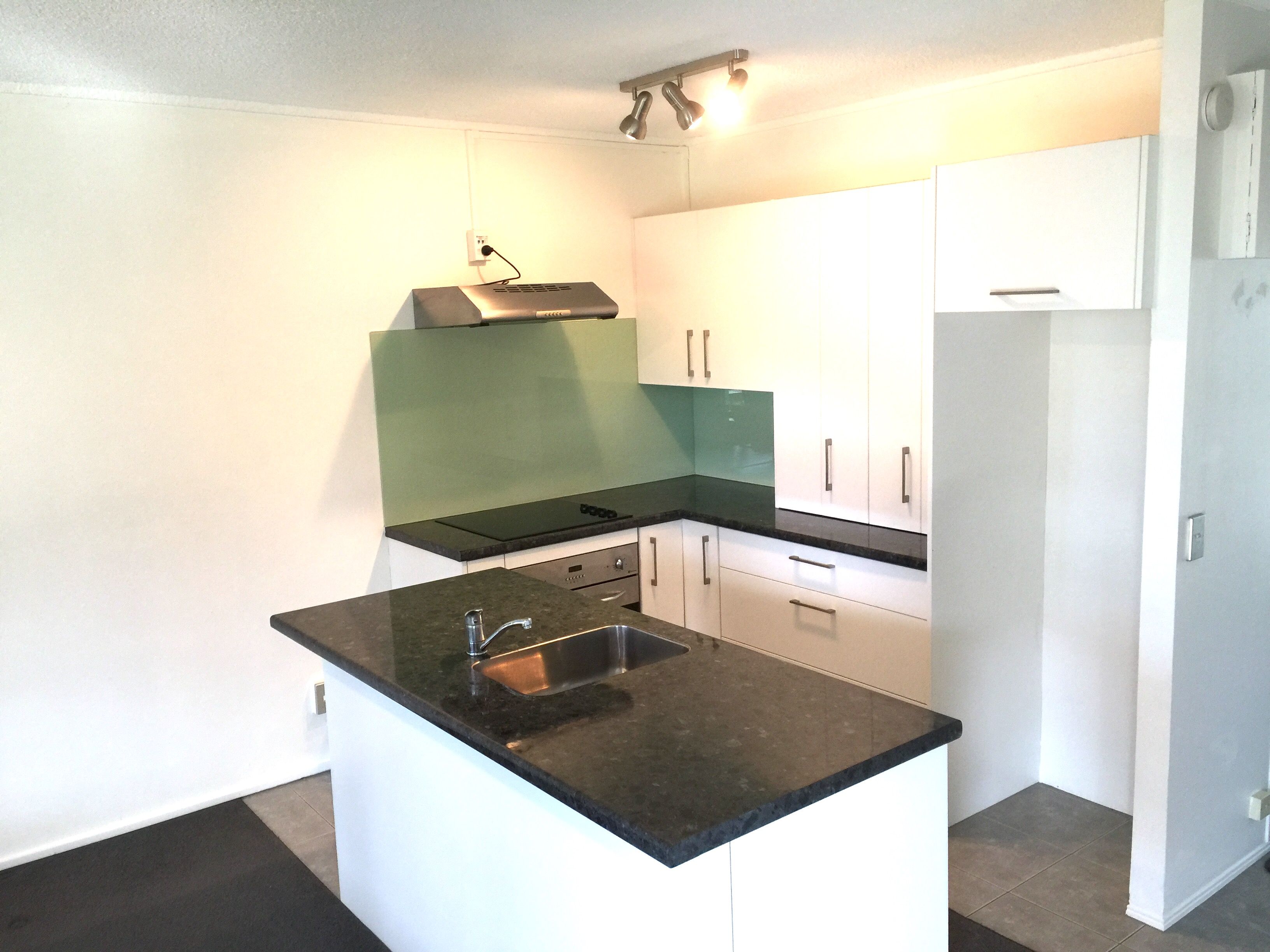 5J The Esplanade, Eastern Beach, Manukau City