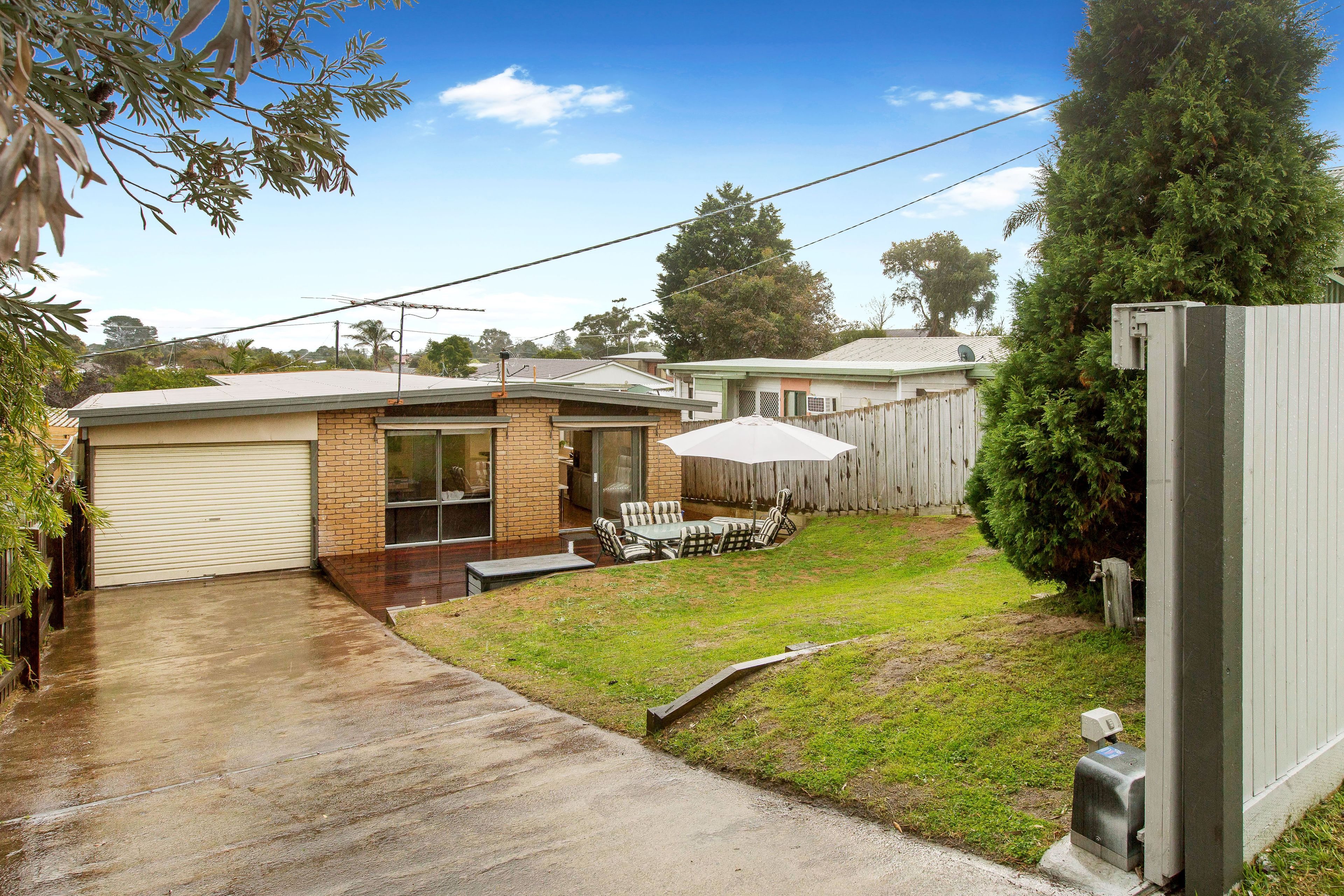 124 Fourth Avenue, Rosebud VIC 3939