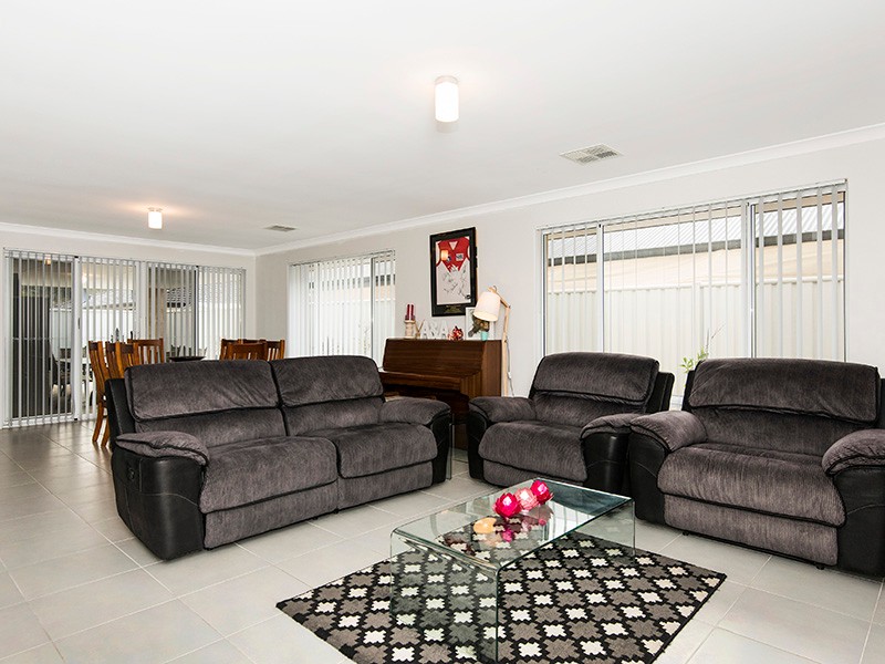 15 Molonglo Crescent, Baldivis, WA 6171