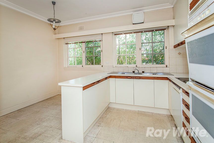 37 Hopetoun Avenue, Canterbury, VIC 3126