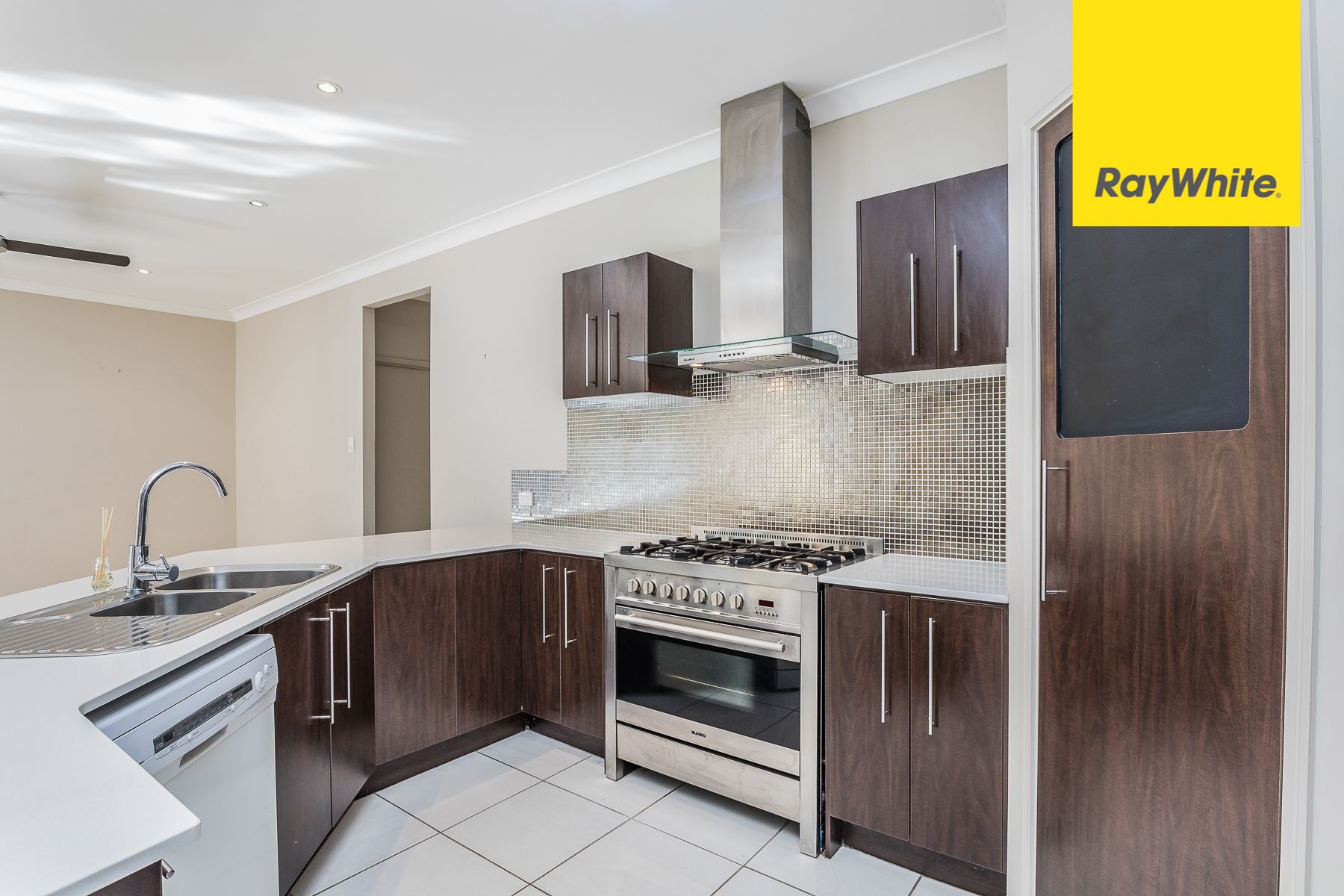 4 Pygme Street, North Lakes, QLD 4509