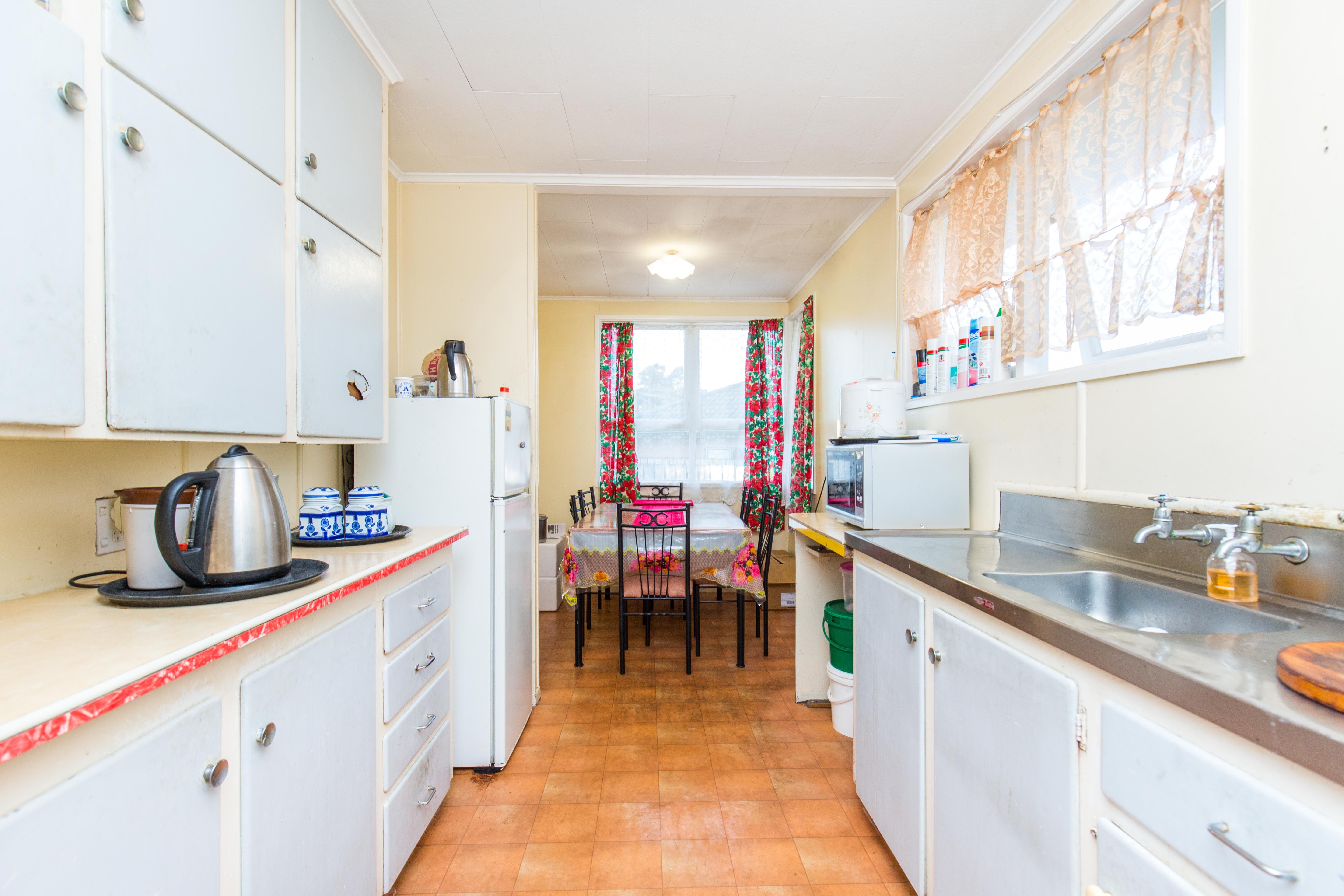 25 Wakefield Road, Favona, Manukau City