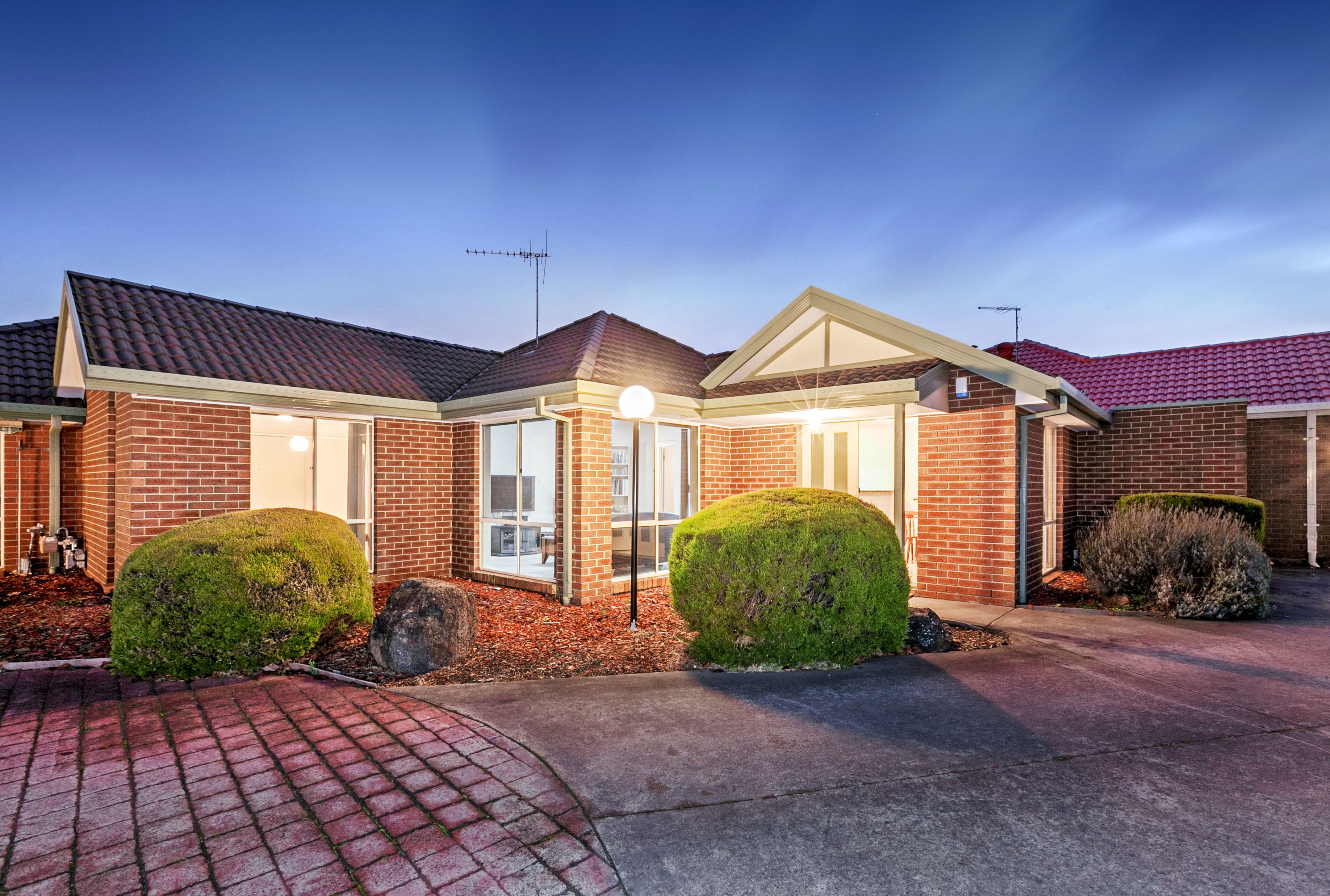 2A Crookston Road, Reservoir VIC 3073