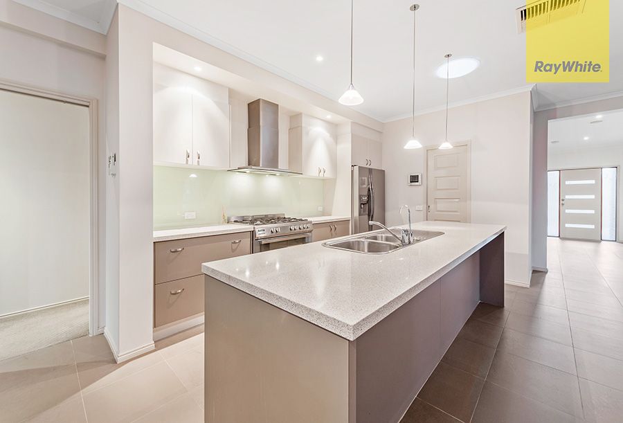 2 St Cloud Green, Craigieburn, VIC 3064