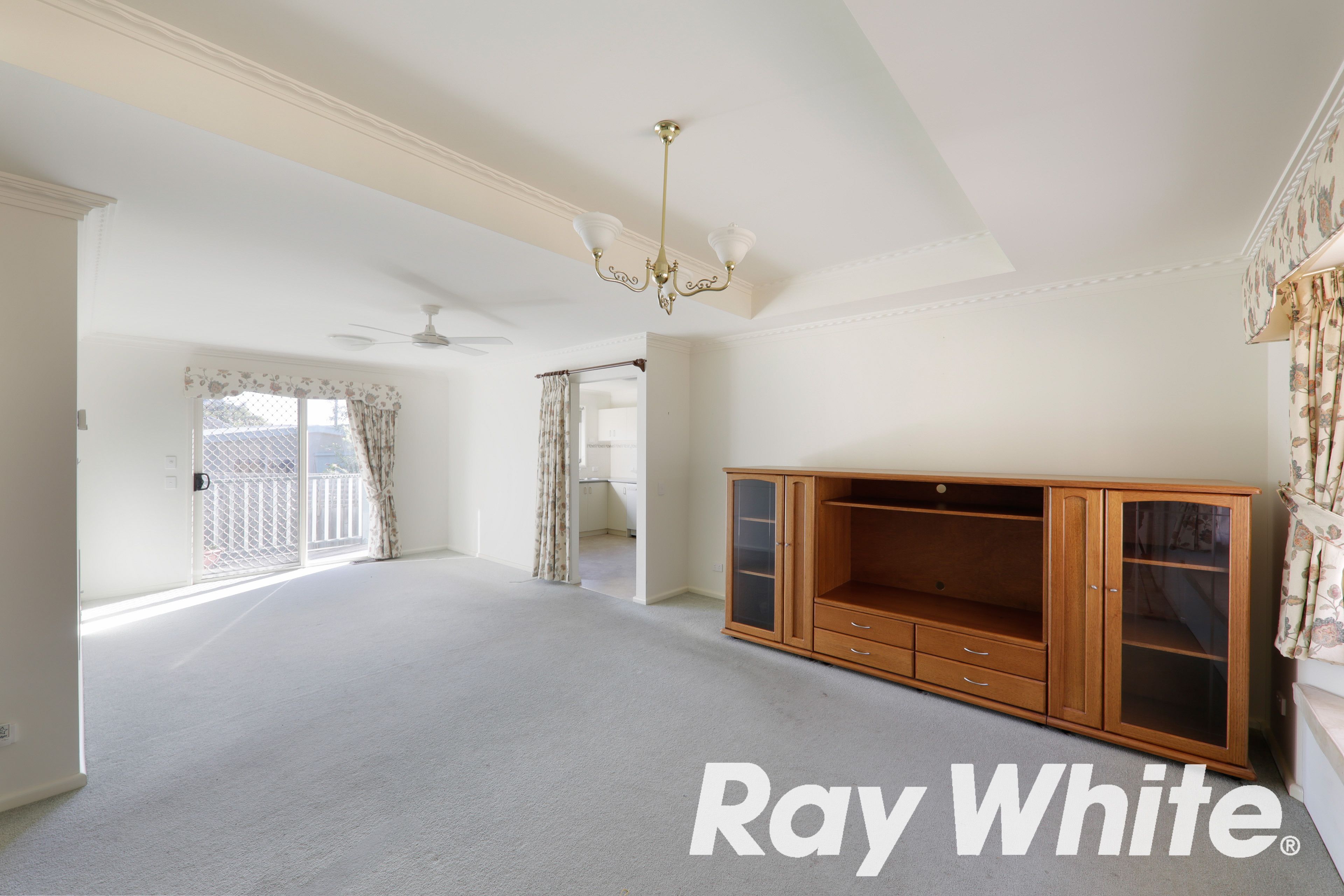 66 Robinlee Avenue, Burwood East, VIC 3151