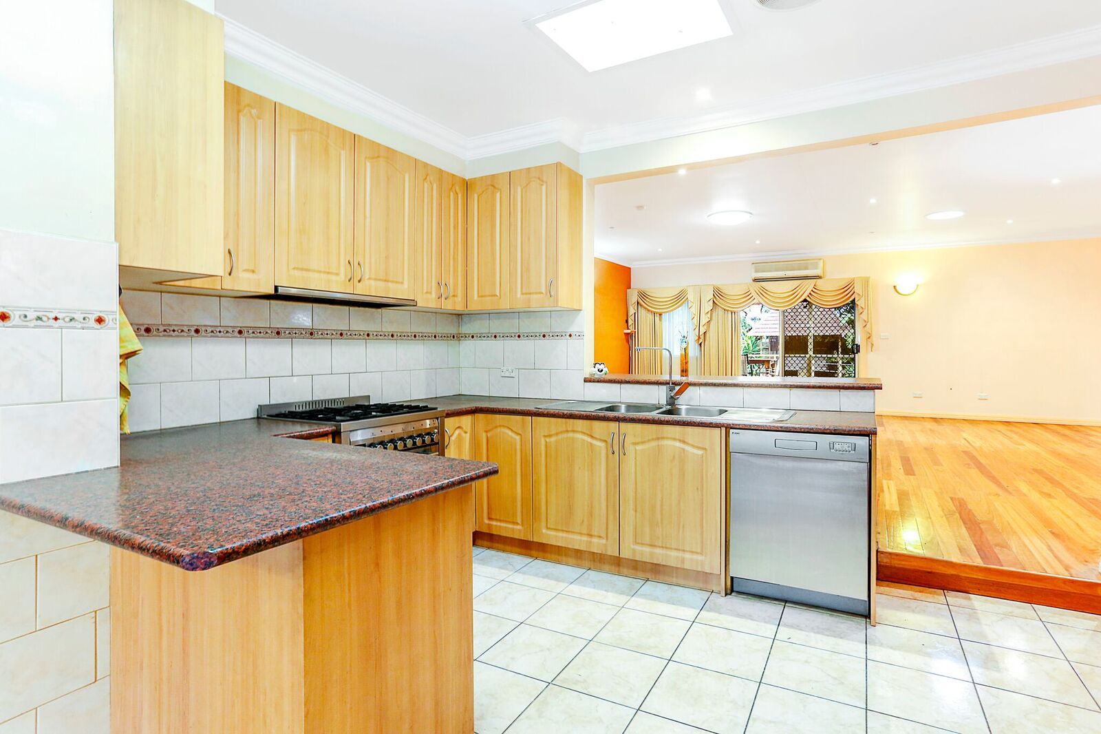 27 Glen Street, Glenroy, VIC 3046