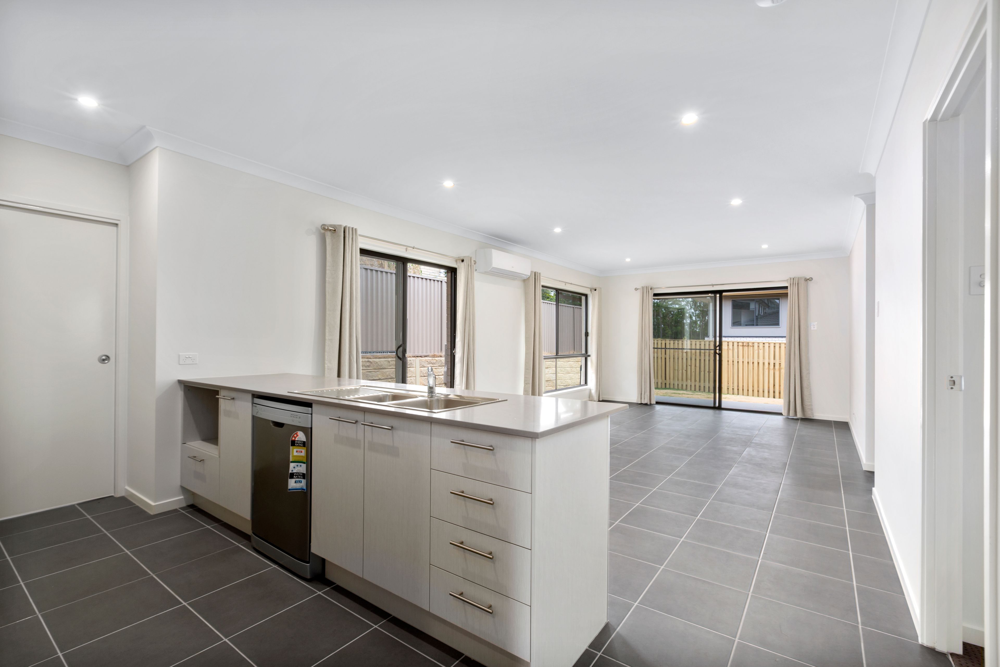 68 Cockatoo Place, Rochedale, QLD 4123