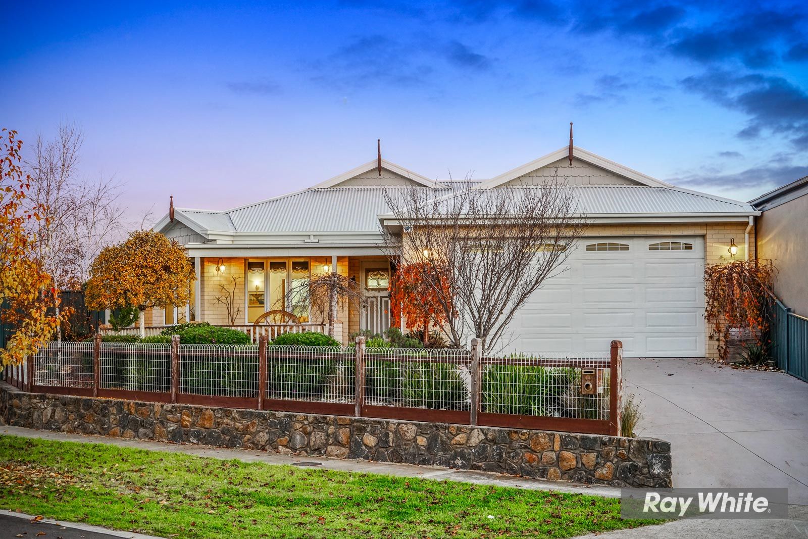 44 LOOKOUT Way, Tarneit, VIC 3029