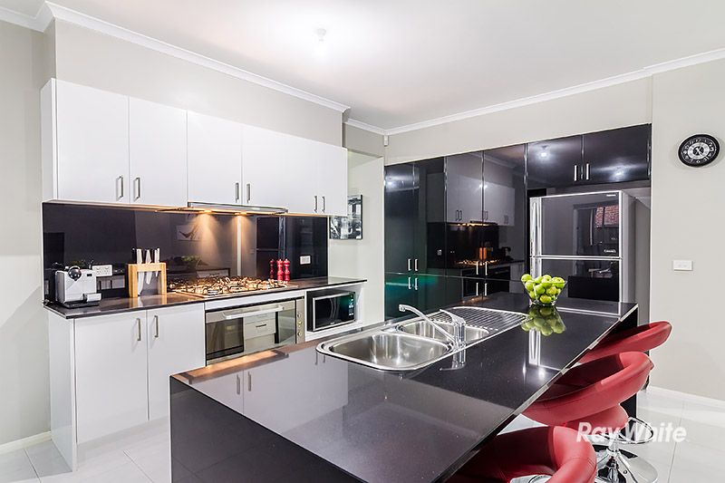 2 Gregson Grove, Lyndhurst, VIC 3975