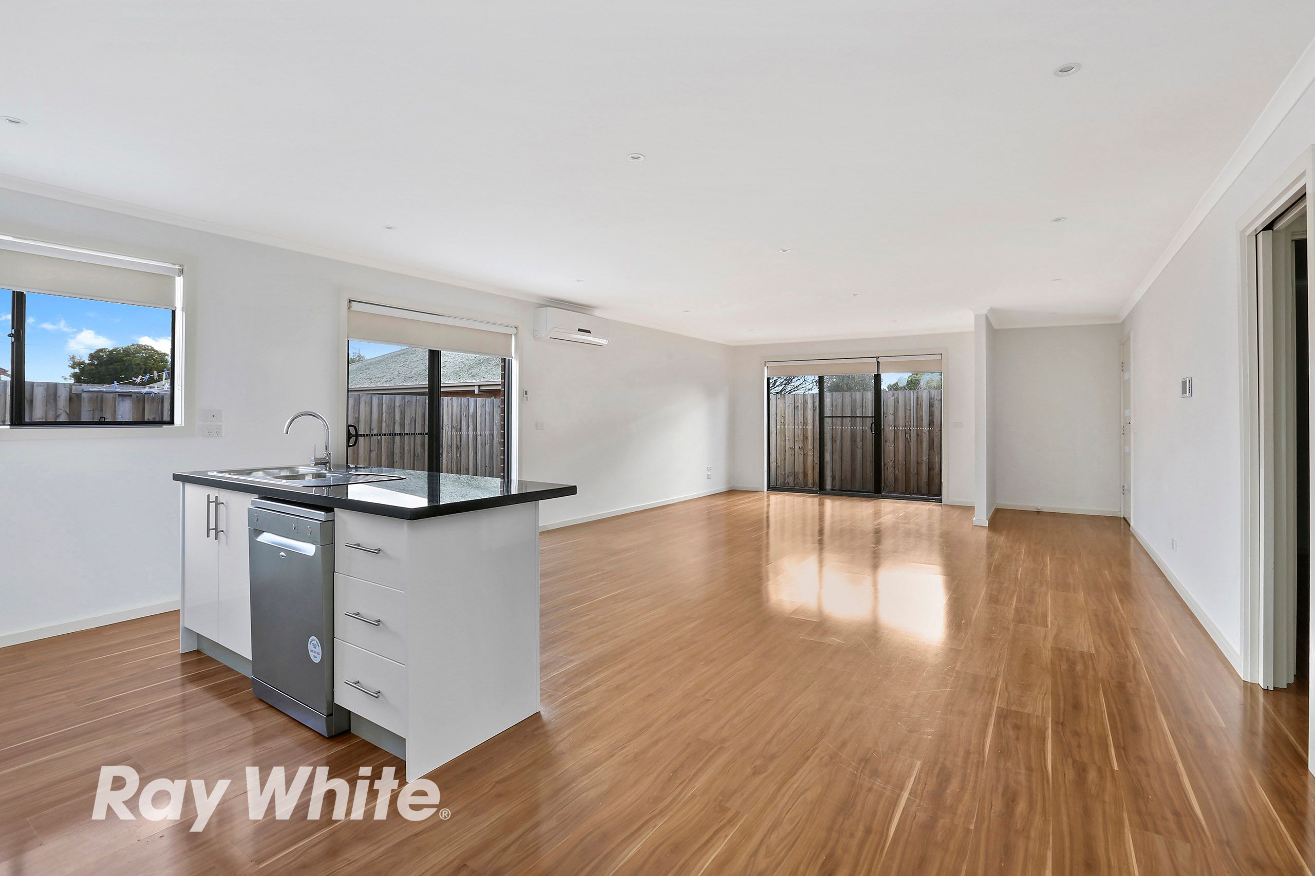 2/15 Watsonia Grove, Norlane, VIC 3214