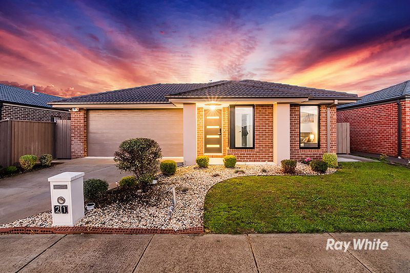 21 Valencia Circuit, Cranbourne VIC 3977