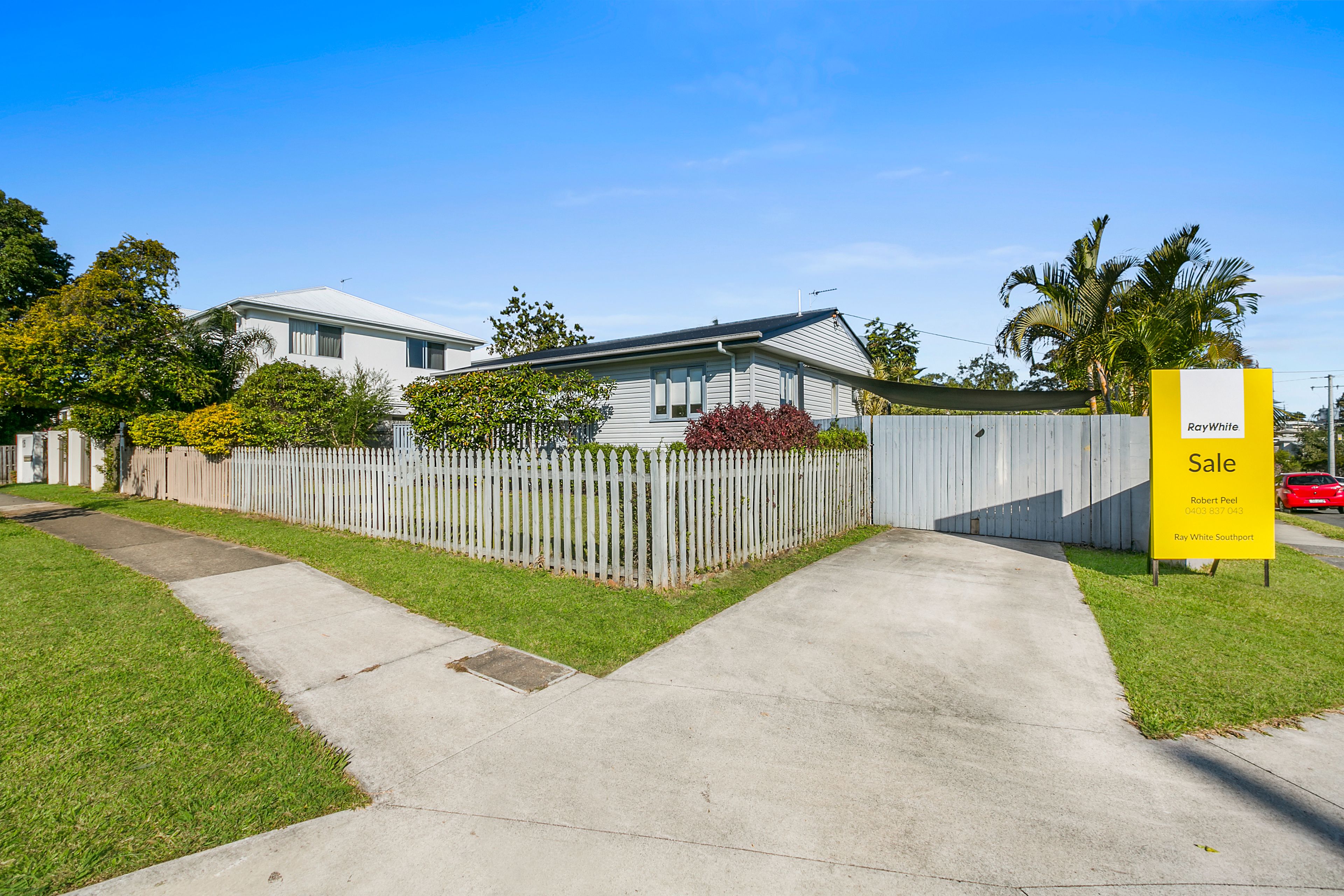 128 Pohlman Street, Southport QLD 4215