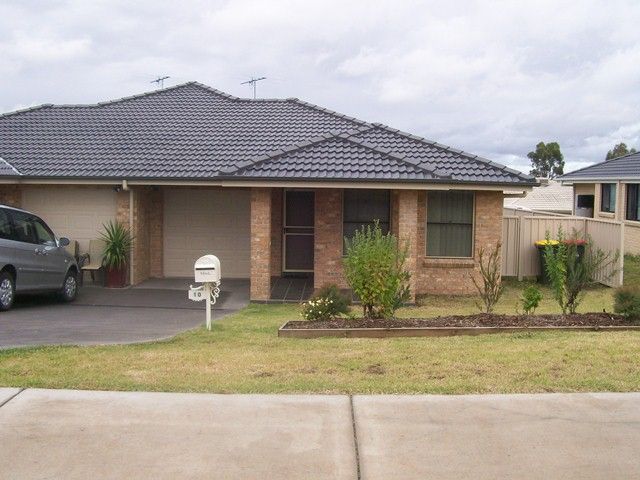 2/10 Pioneer Road, Singleton NSW 2330