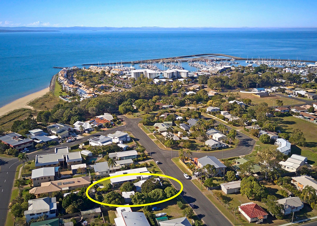 6 Edwin Street, Urangan, QLD 4655
