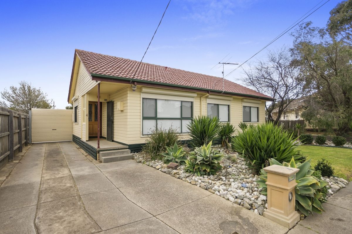 4 Gossamer Street, Werribee, VIC 3030