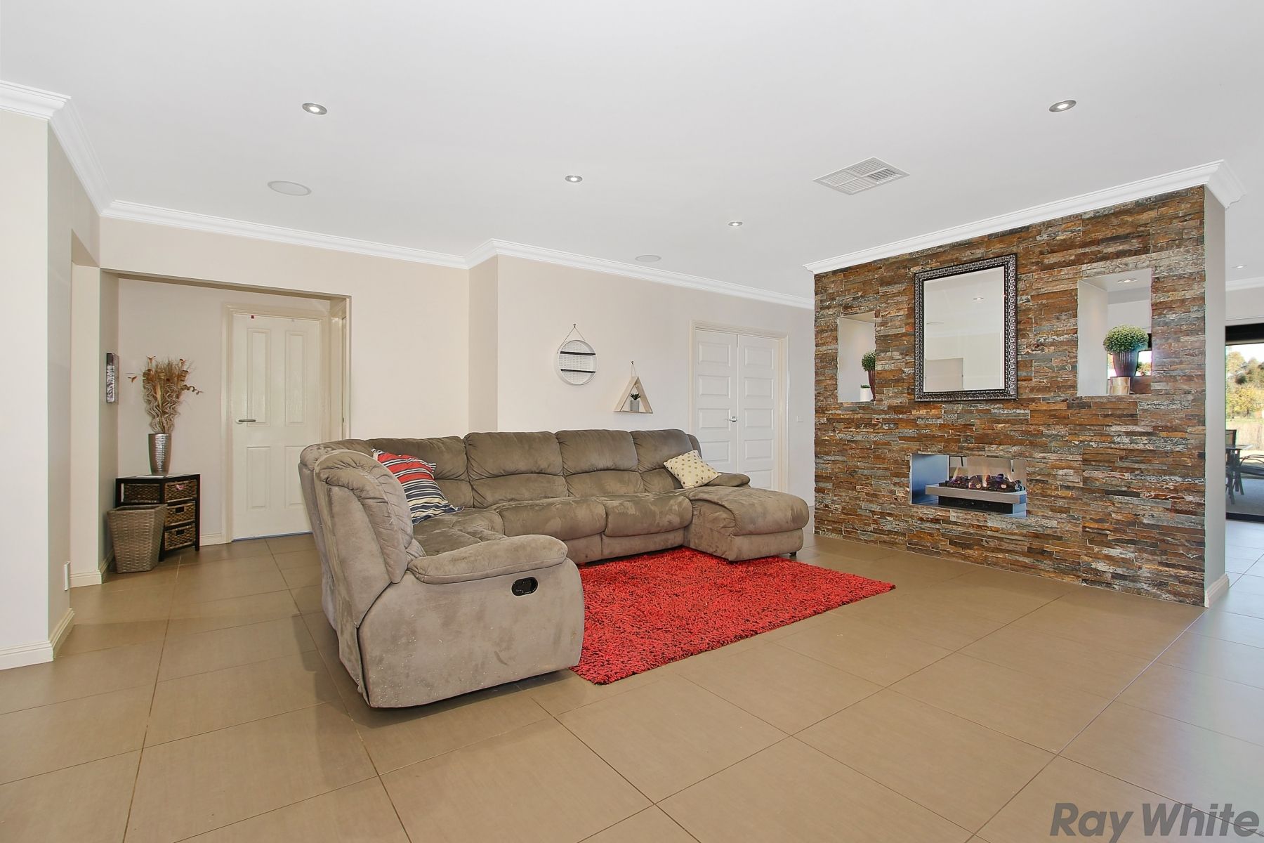 8 Weary Dunlop Drive, Benalla, VIC 3672
