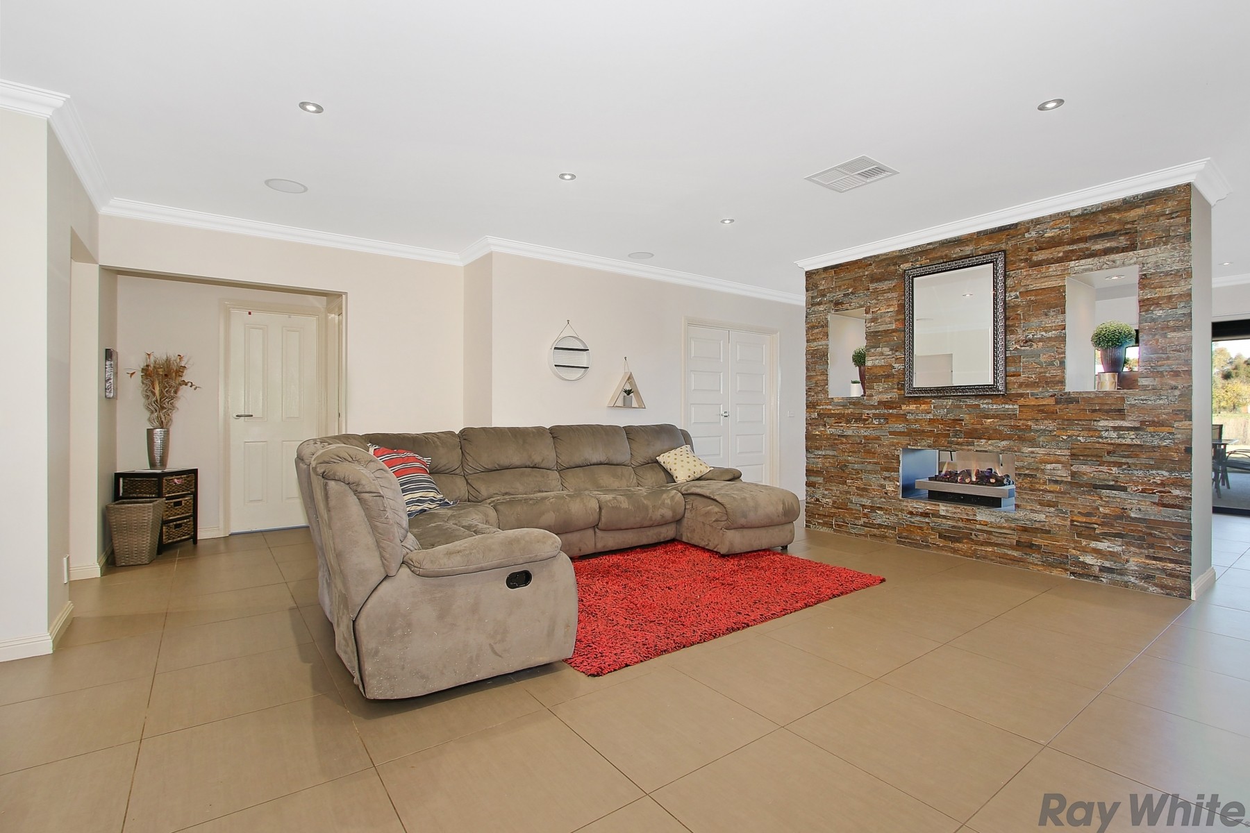 8 Weary Dunlop Drive, Benalla, VIC 3672