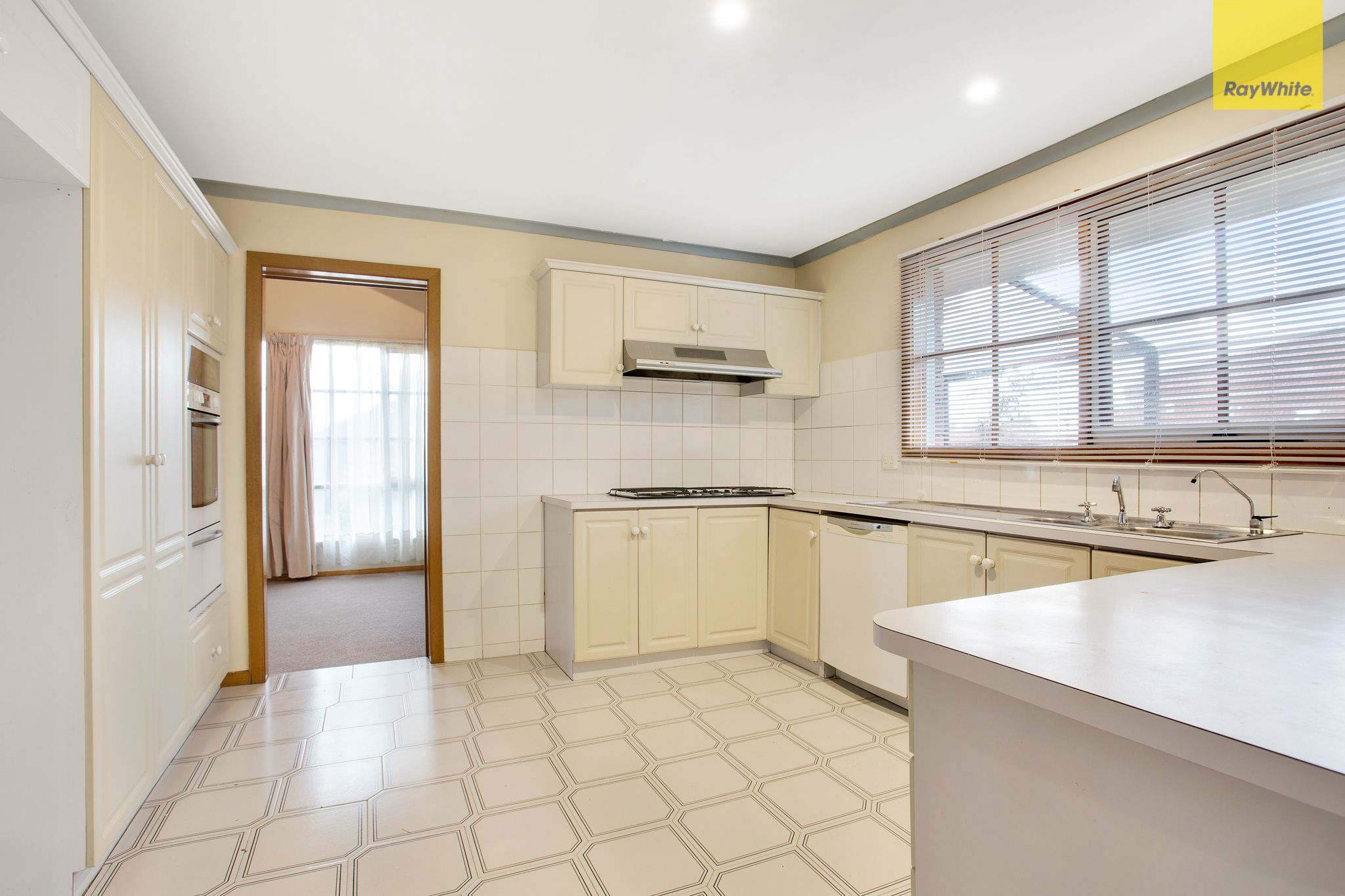 7 Ensign Grove, Taylors Lakes, VIC 3038