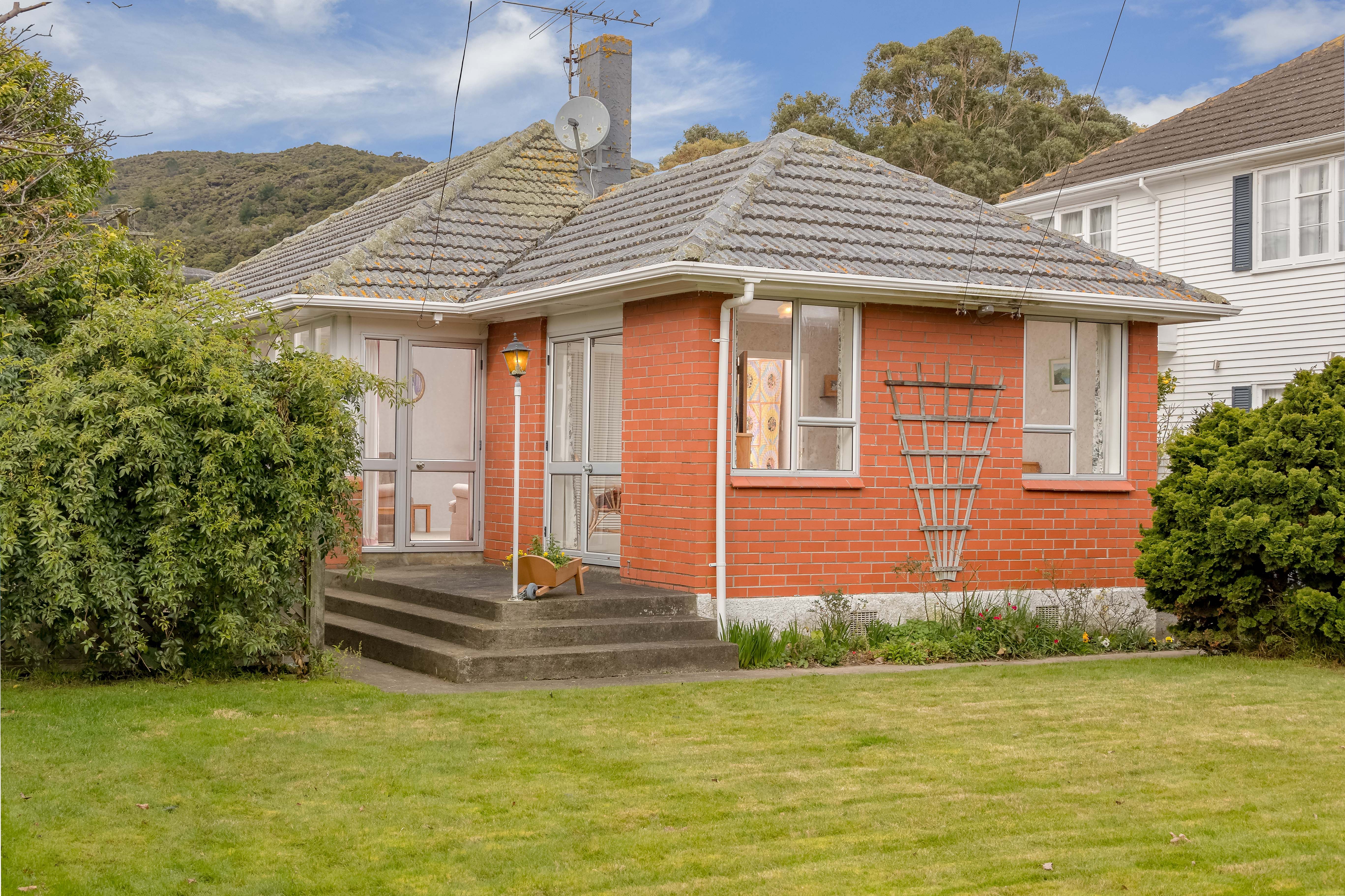16 Molesworth Street, Taita, Lower Hutt City