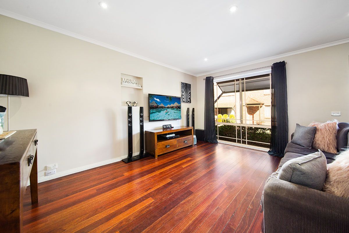 4/4 Owen Jones Row, Menai, NSW 2234
