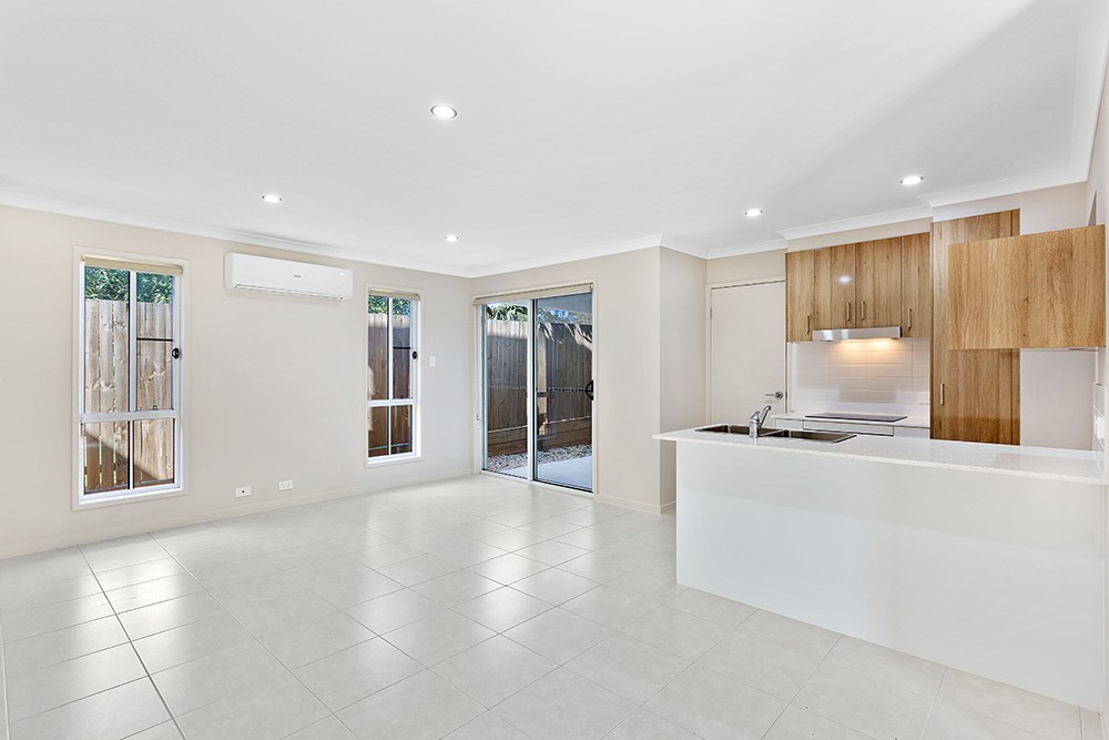 2/18 Victory Street, Newtown, QLD 4350