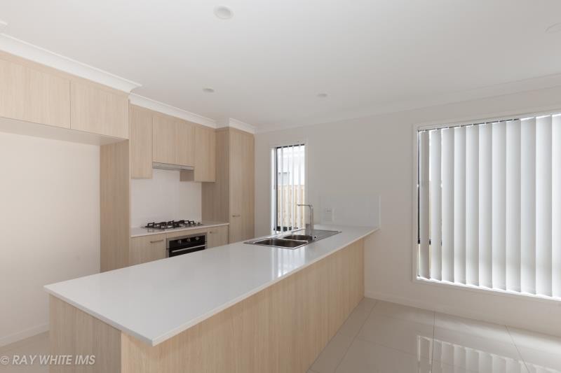 5 Cobb Crescent " The Heights ", Pimpama, QLD 4209