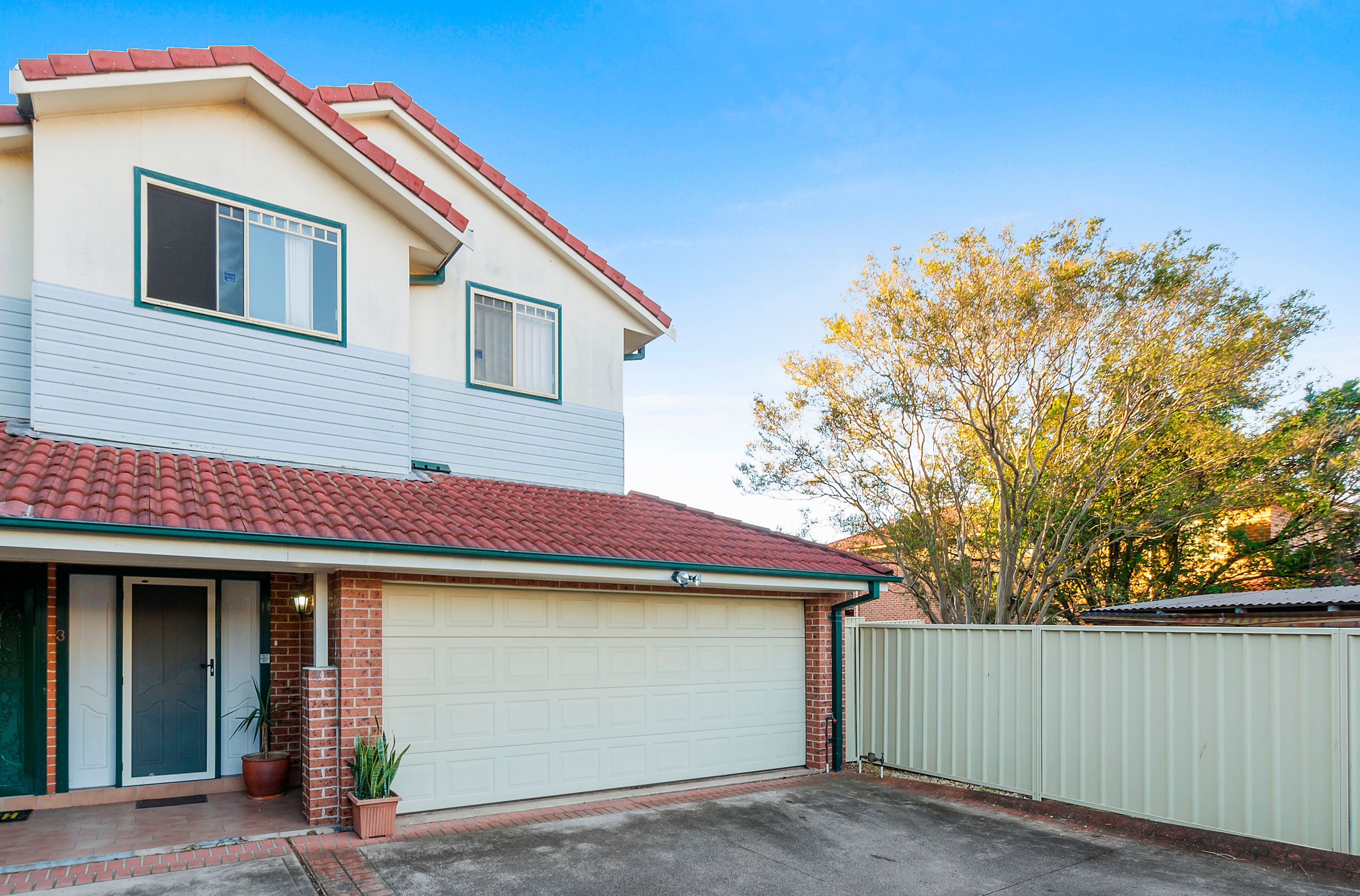 16 Robinson Street, Wollongong NSW 2500