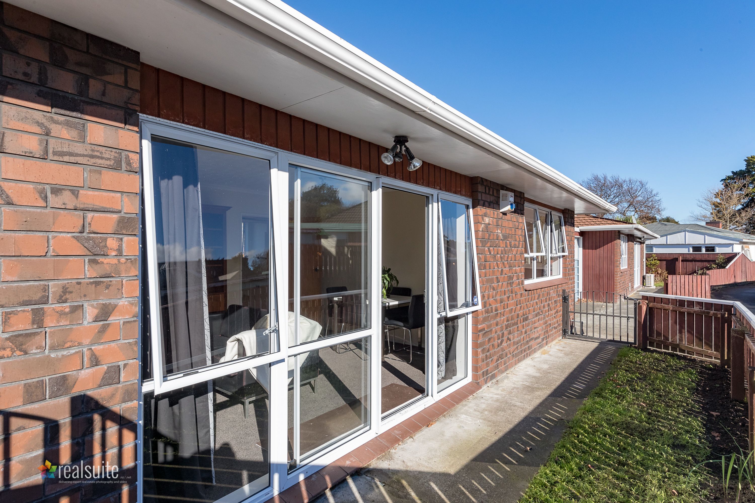2/15 Benzie Avenue, Wallaceville, Upper Hutt City