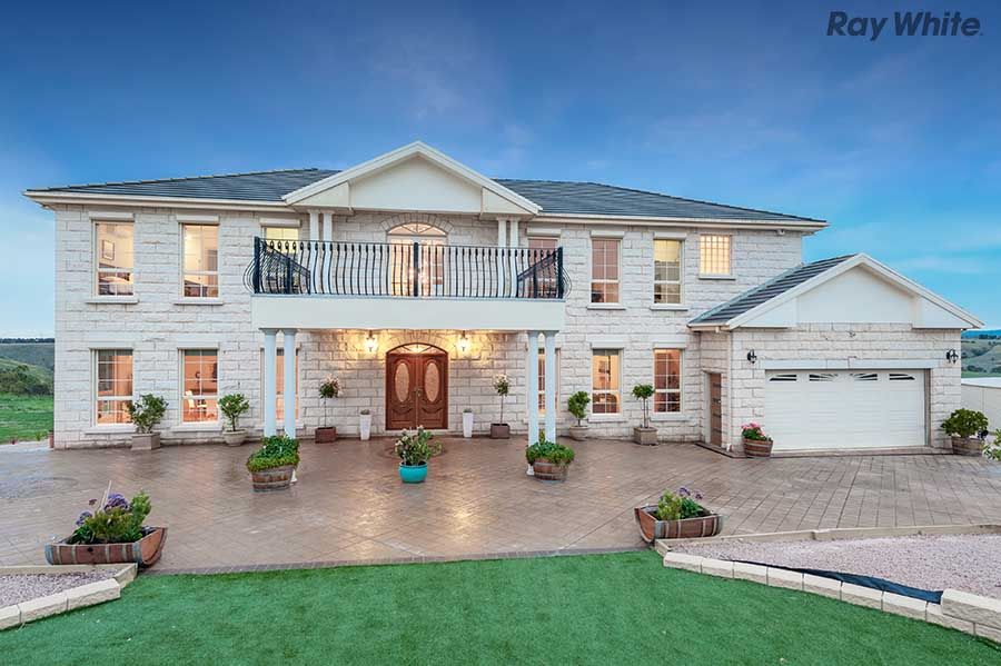 45 McNabs Road, Keilor VIC 3036