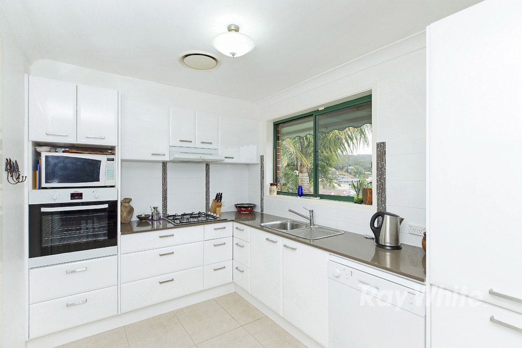 12 Honey Oak Drive, Toronto, NSW 2283