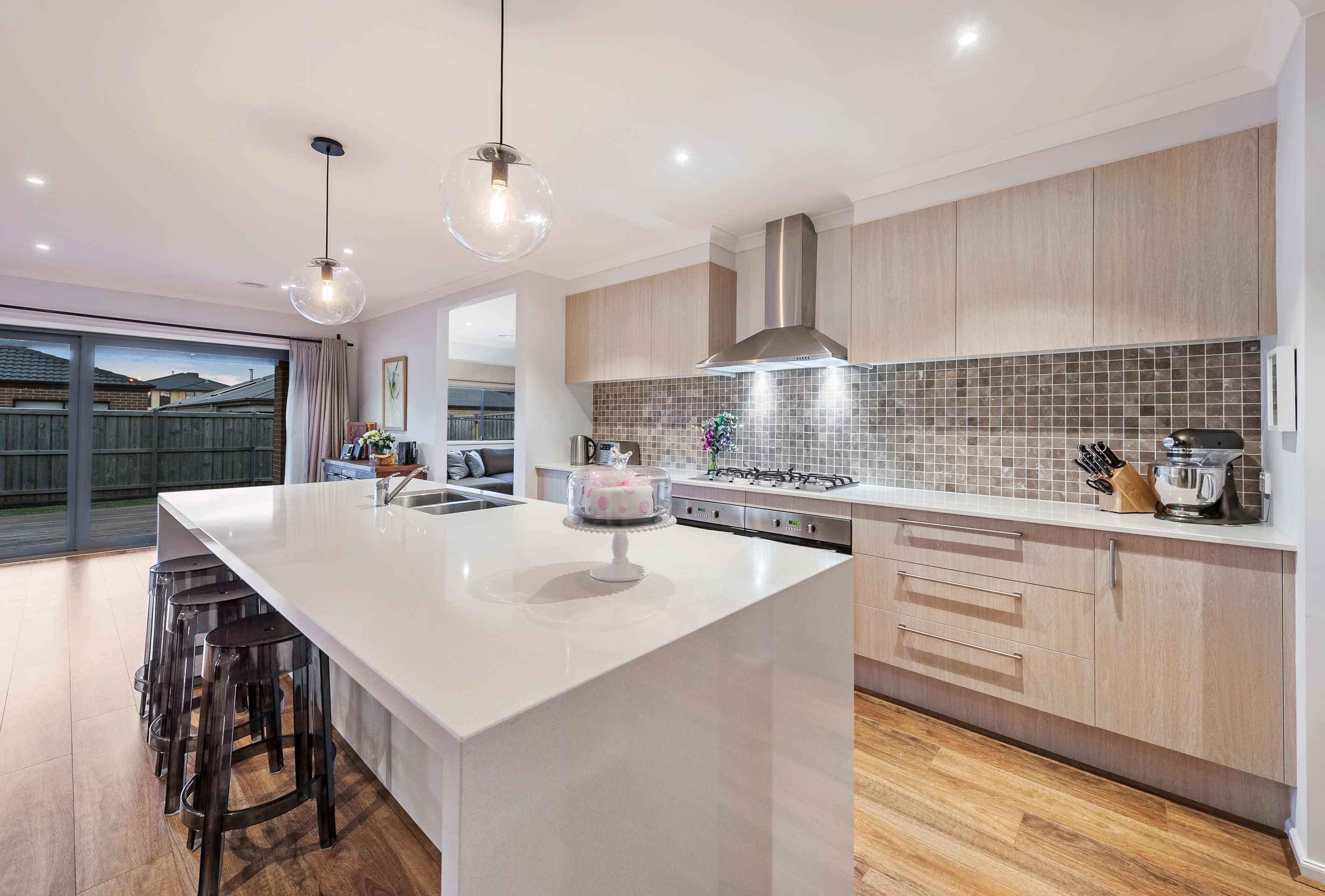 17 Primavera Drive, MICKLEHAM, VIC 3064