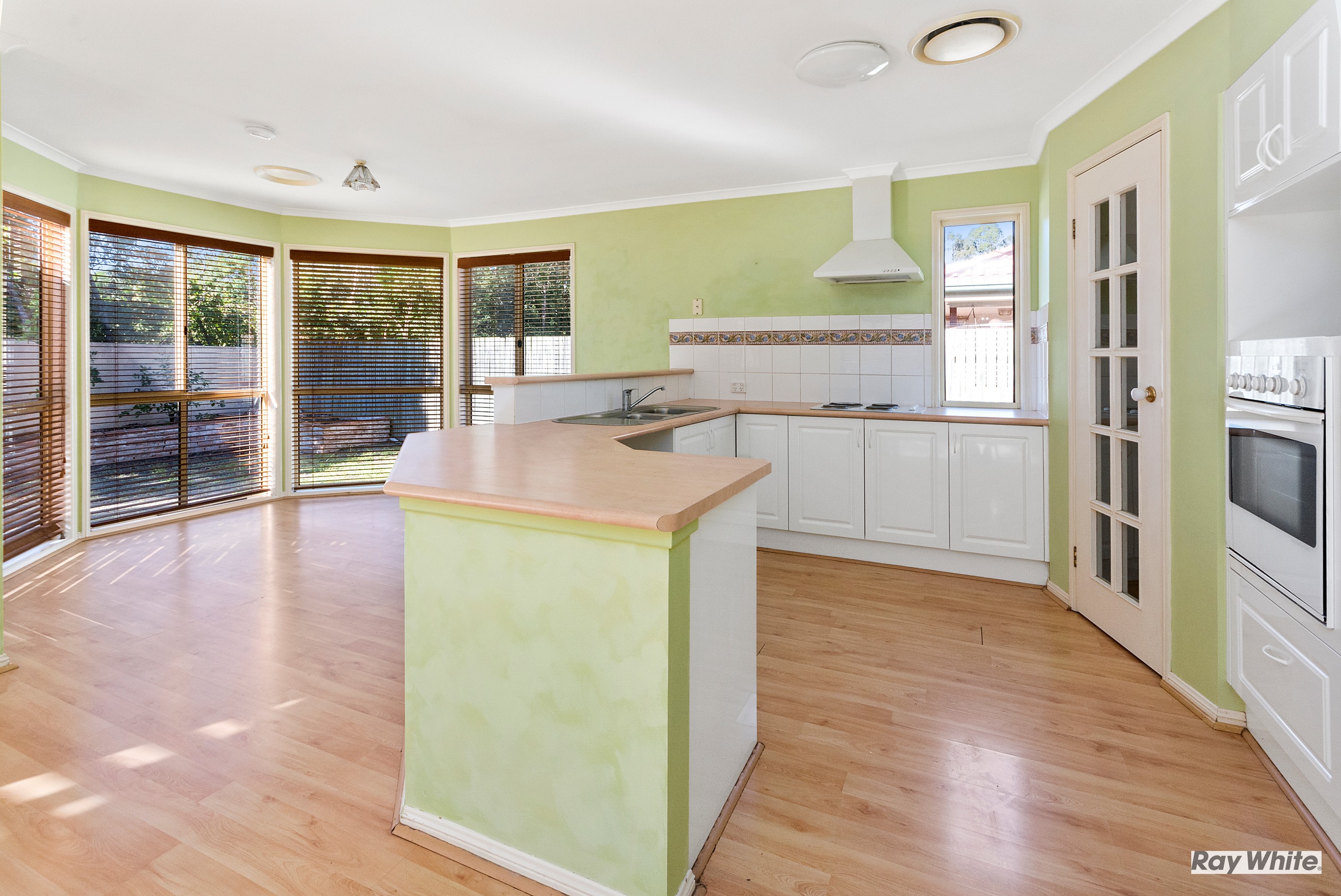 7 Beamont Place, Forest Lake, QLD 4078