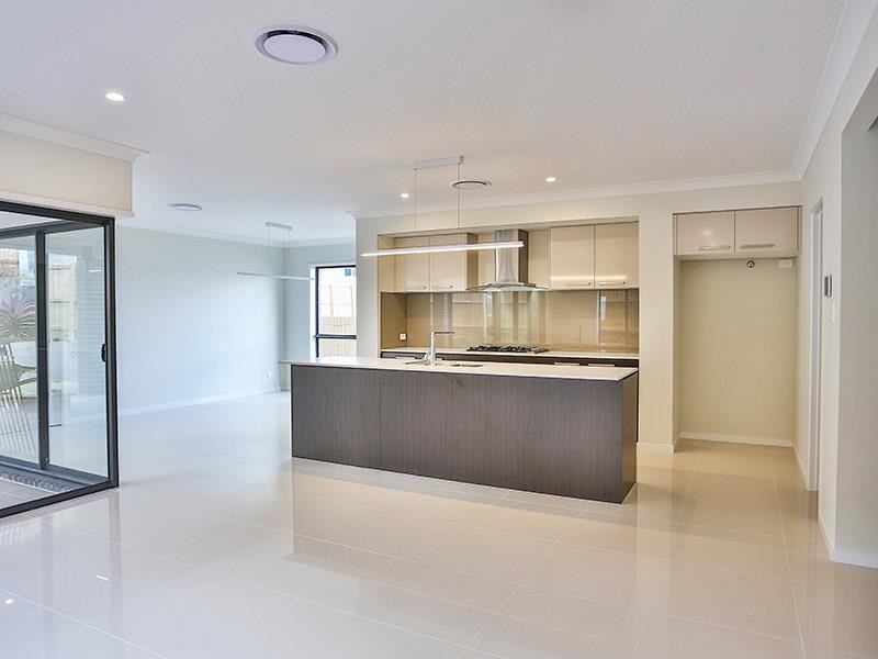 64 Canopus Street, Bridgeman Downs, QLD 4035